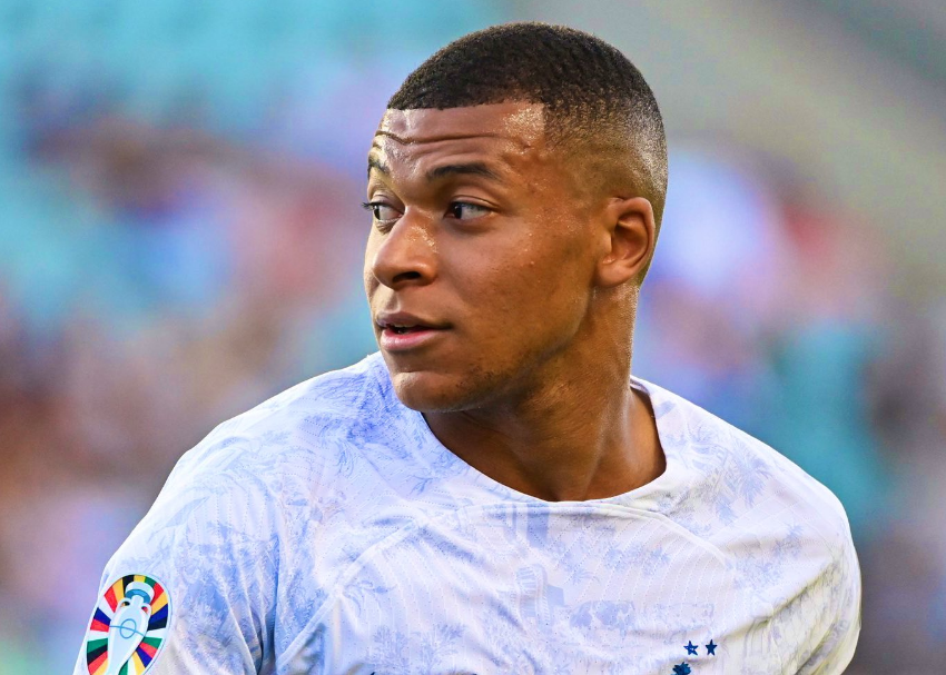 Cầu thủ Mbappe