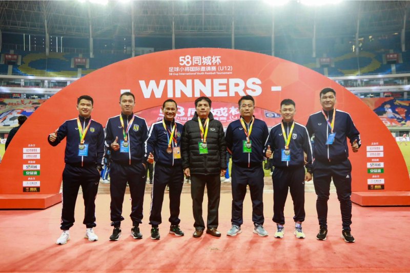 Bất cứ đội bóng nào cũng đều cần ban huấn luyện từ 5 - 6 người